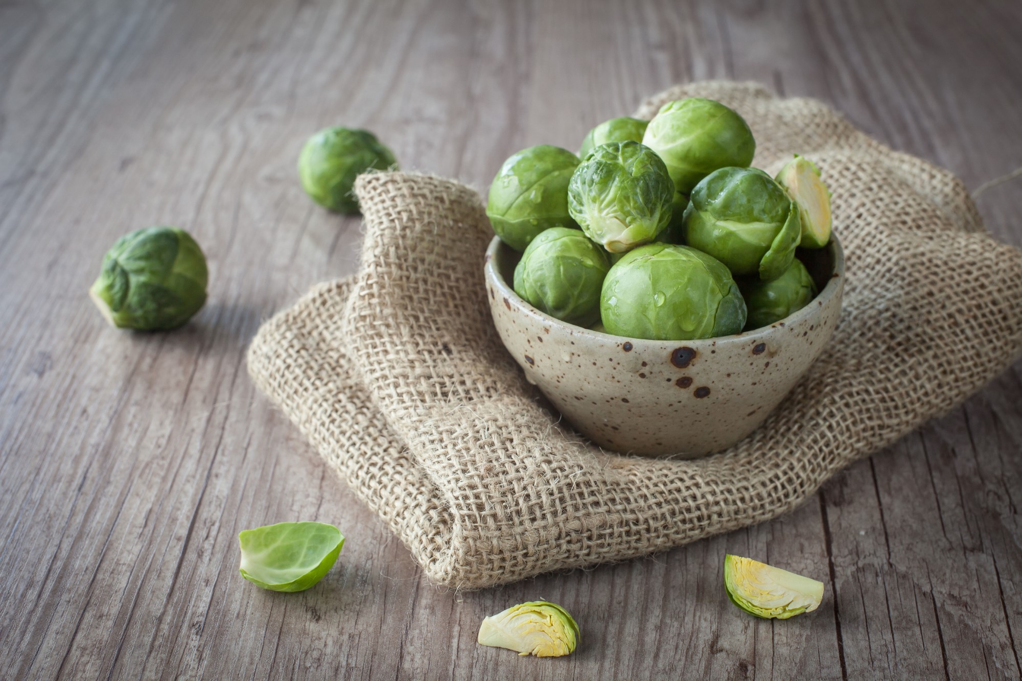Rosenkohl – auch bekannt als „Brüsseler Sprossen“ Rosenkohl – auch bekannt als „Brüsseler Sprossen“