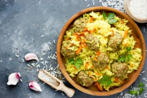 Hackfleischbällchen mit Möhrenrisotto Hackfleischbällchen mit Möhrenrisotto