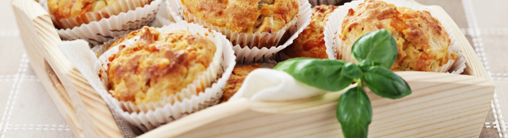 Vollkornmuffins mit Kochschinken und Zwiebel Vollkornmuffins mit Kochschinken und Zwiebel