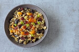 Reis mit Pflaumen, Aprikosen und Chili Reis mit Pflaumen, Aprikosen und Chili