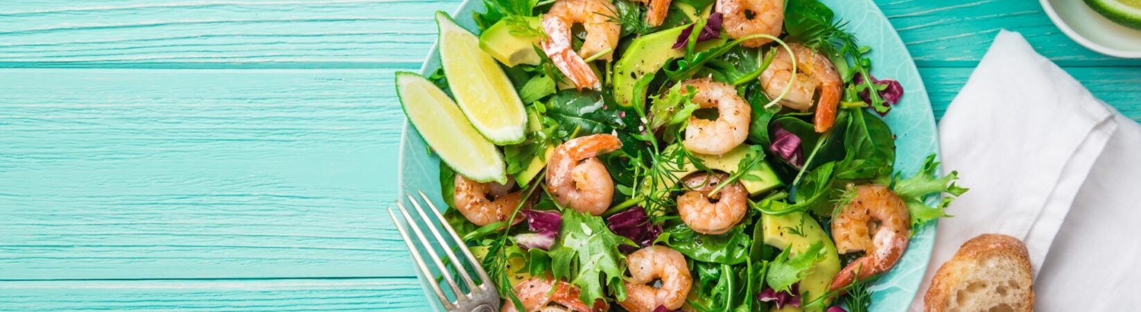 Salat mit Garnelen, Limette und Avocado Salat mit Garnelen, Limette und Avocado