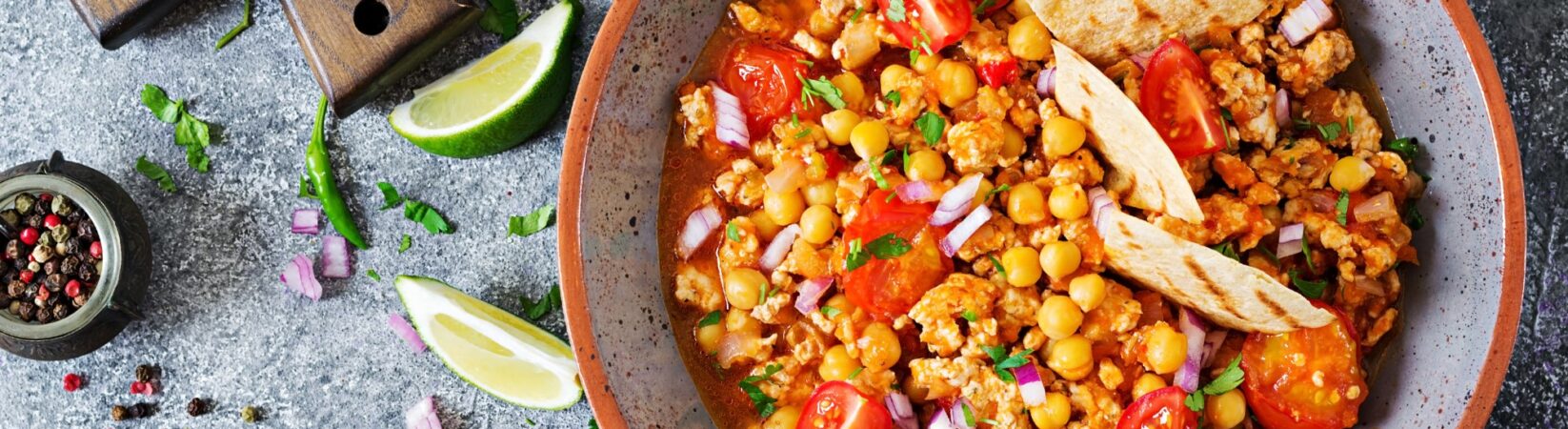 Scharfer Kichererbsentopf mit Putenhackfleisch Scharfer Kichererbsentopf mit Putenhackfleisch
